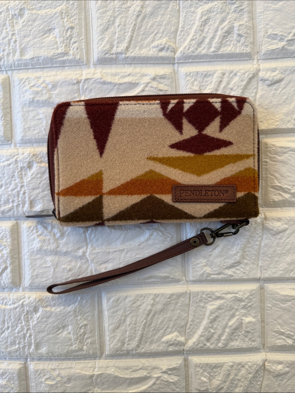 Pendleton Smart Phone Travel Wallet Wristlet